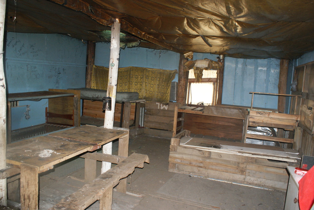 Donnelly creek trk huts run... 4x4Earth