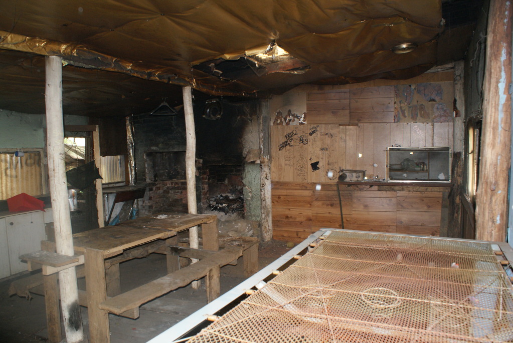 Donnelly creek trk huts run... 4x4Earth