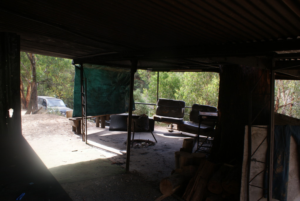 Donnelly creek trk huts run... 4x4Earth