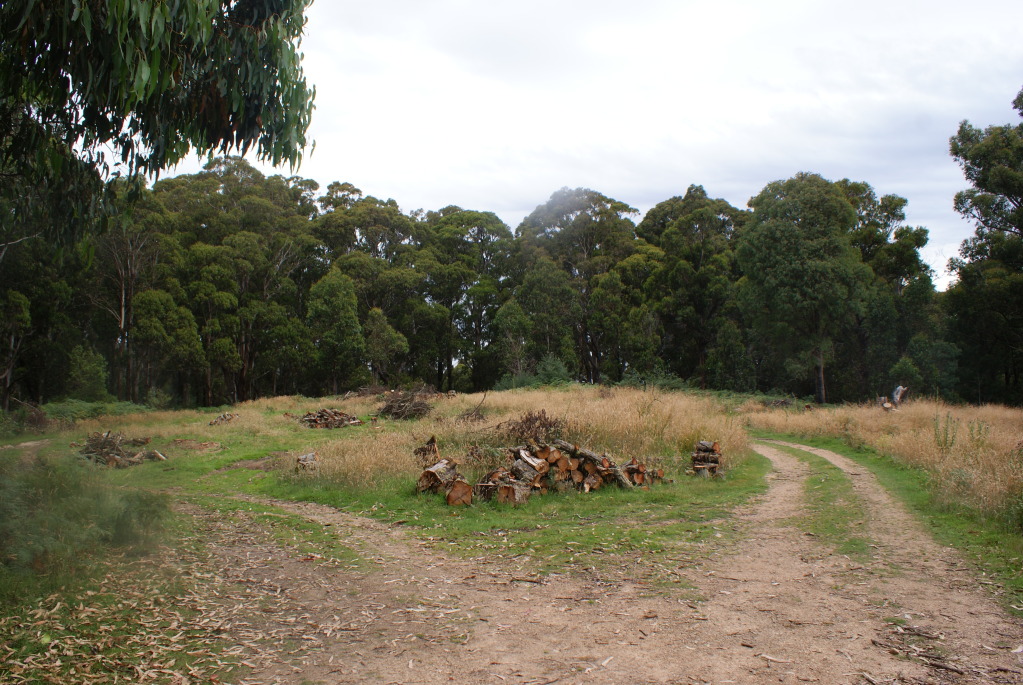Donnelly creek trk huts run... 4x4Earth