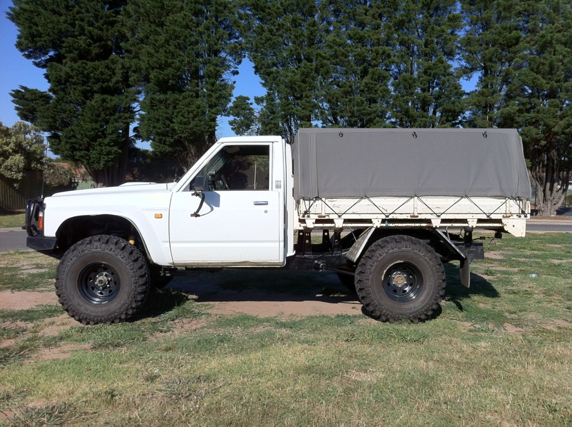 Nissan Patrol coil cab ute 1998 4x4Earth