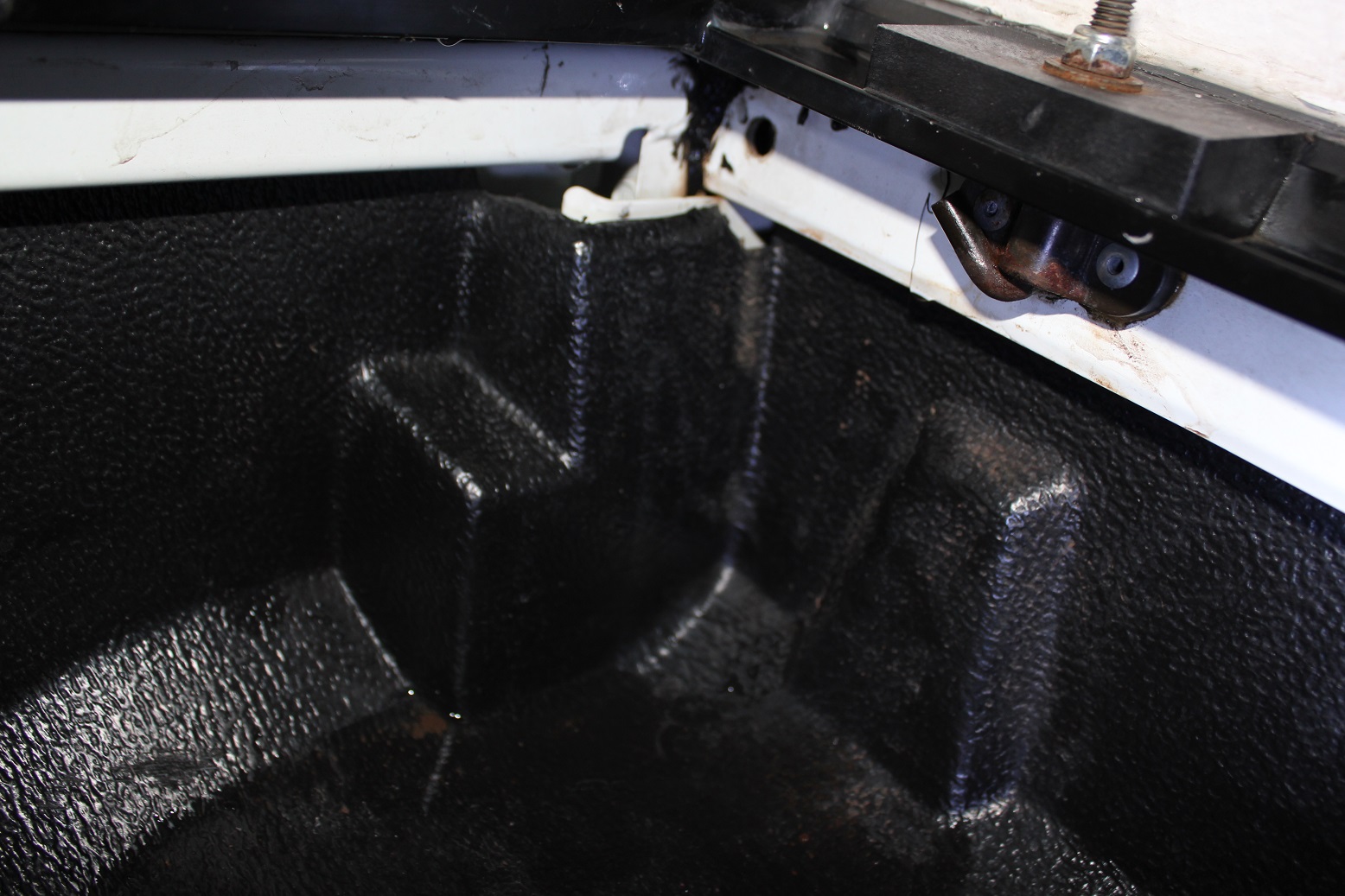 Canopy on dualcab leaking slightly when driving 4x4Earth