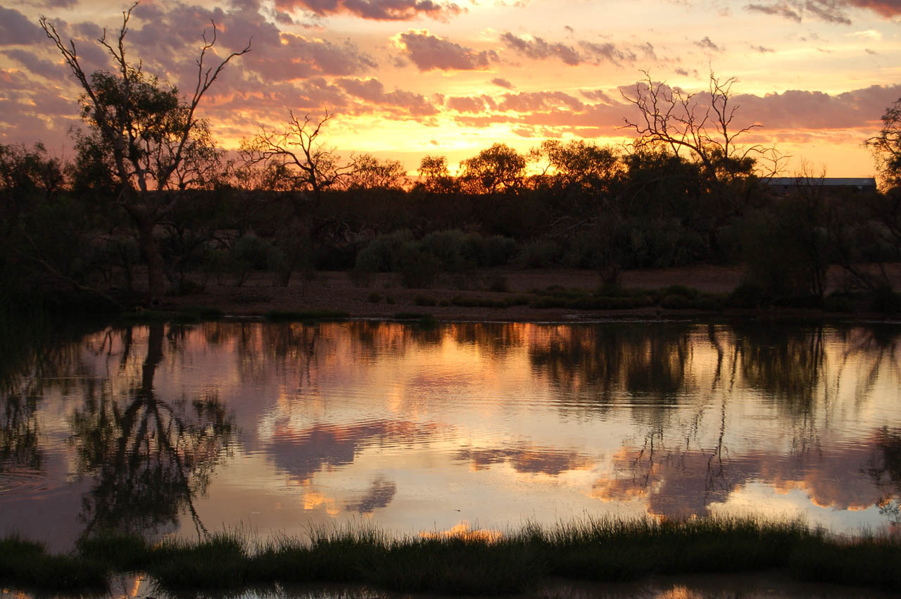 Level Post. Bay Lavel Post Bay/Muloorina PAR / Lake Eyre